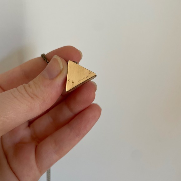 VINTAGE Gold Tone Triangle Pendant Necklace Starburst Charm Dainty Chain Jewelry - Picture 6 of 8